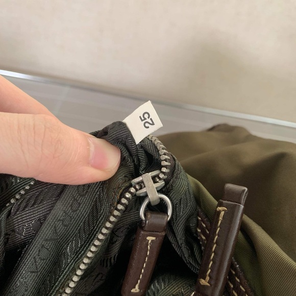 Prada shoulder bag - Picture 13 of 14